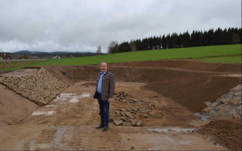 Read more about the article Infrastruktur samt Retentionsbecken: 650.000 Euro für neues Bauland