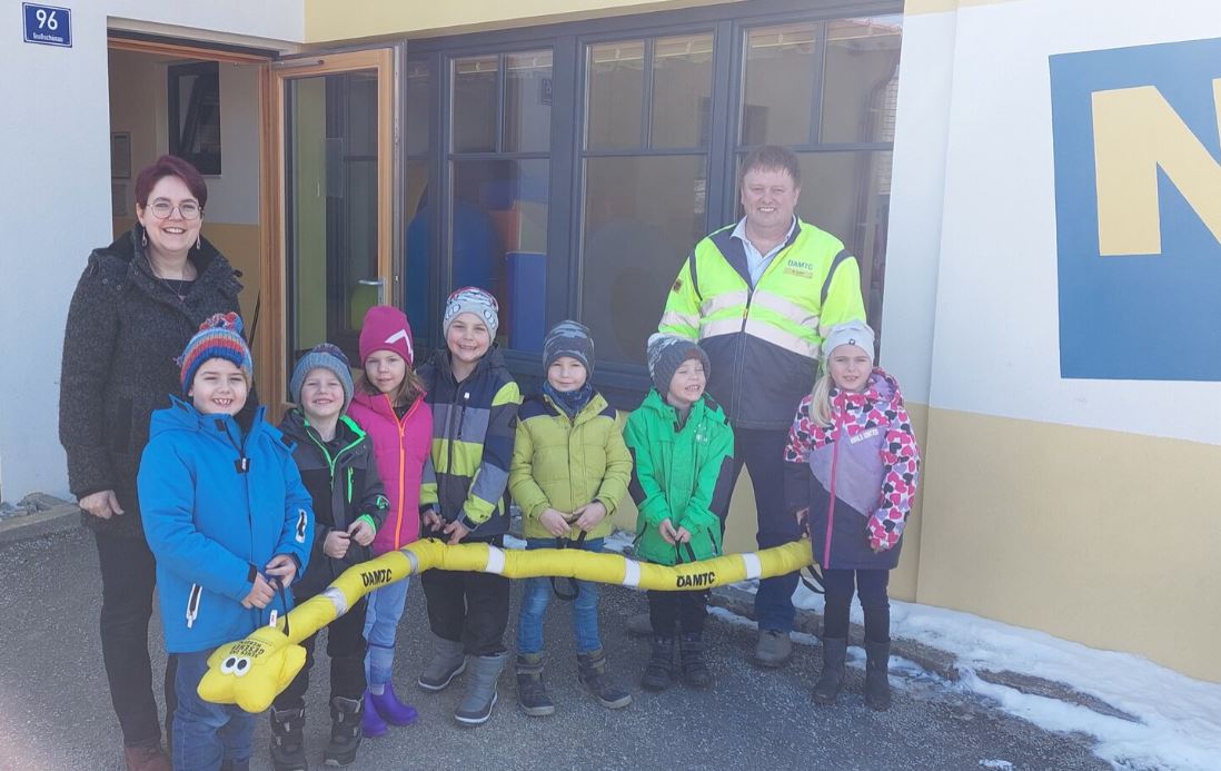 Read more about the article „Spazierraupen“ für den Kindergarten in Großschönau