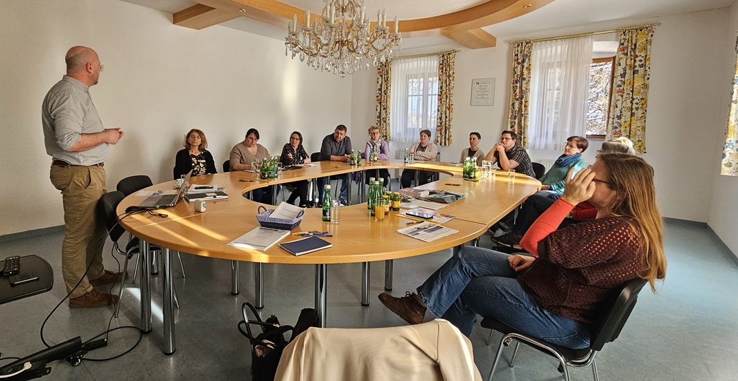 Read more about the article Schulung in Großschönau: Nachhaltig einkaufen und umweltfreundlich reinigen im kommunalen Bereich